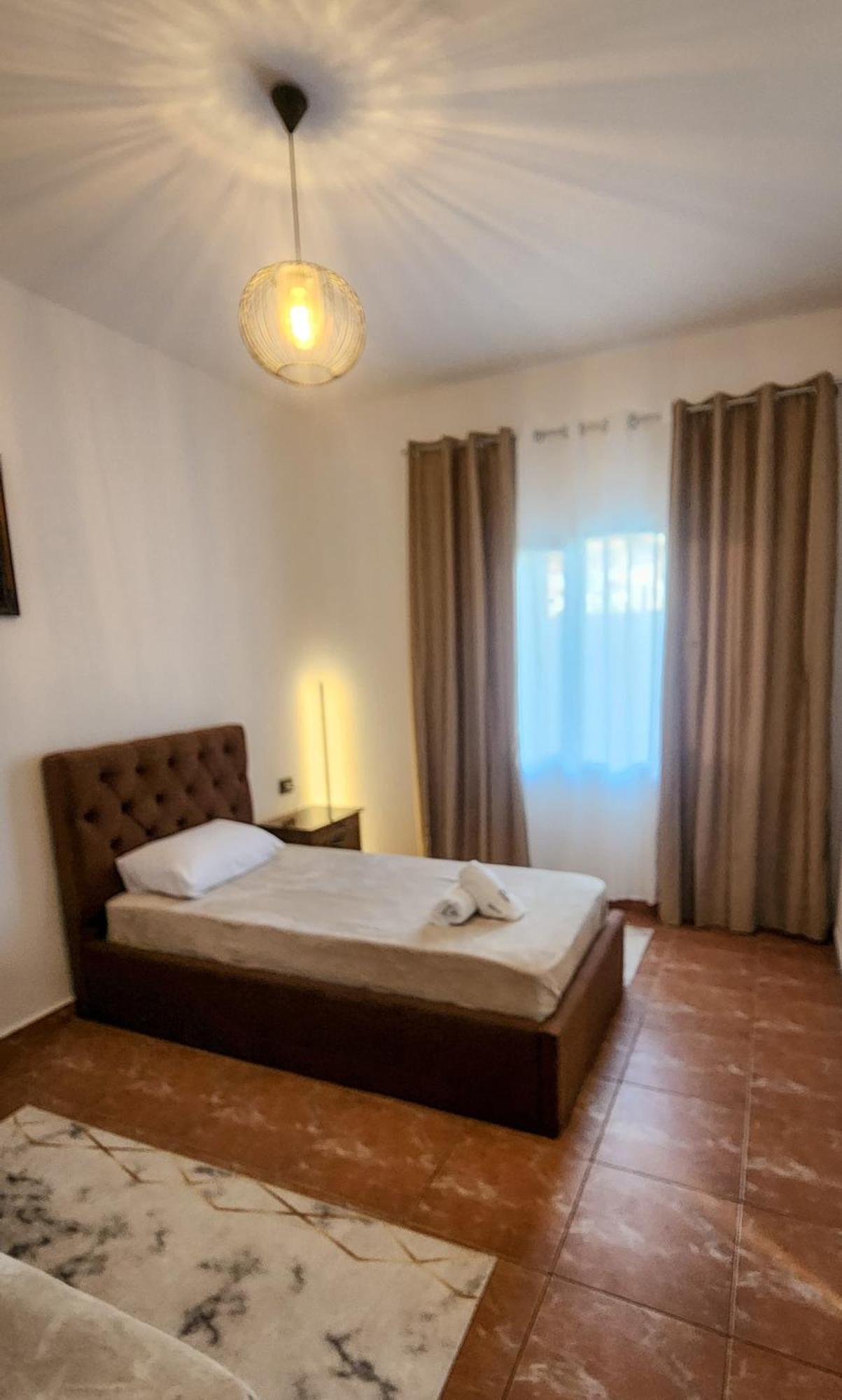 Pogradeci Lake Guest House Ngoại thất bức ảnh